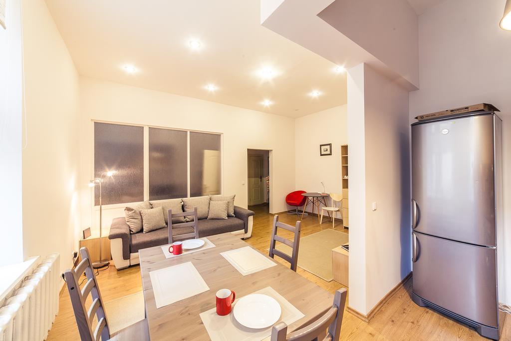 Elizabetes Apartments Рига Экстерьер фото